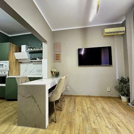 شقة Place *
